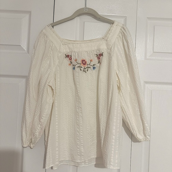 Lauren Conrad Large Puff Sleeve Top Off White Colorful Floral Embroidered - Picture 2 of 4